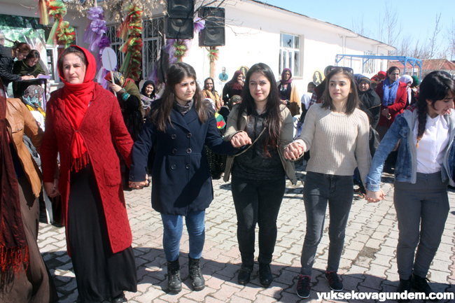 Yüksekova'da kadınlar günü kutlandı 15