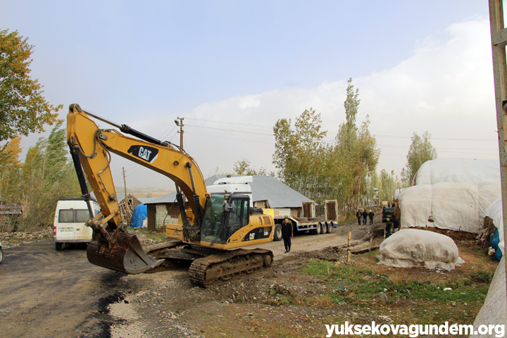 Yüksekova'da sel hasara yol açtı 4