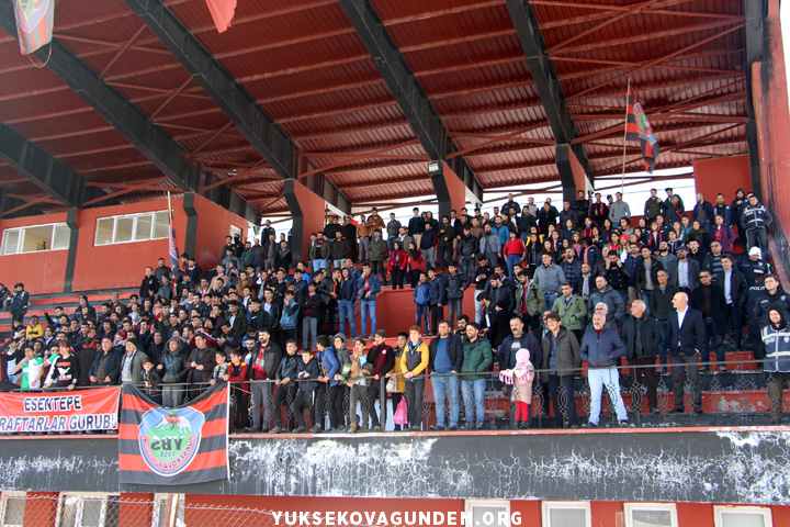 Yüksekova Belediyespor 4-1 mağup oldu 10