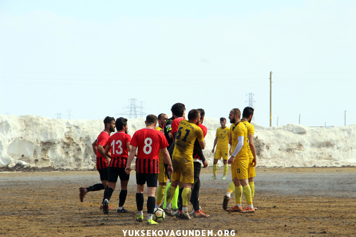 Yüksekova Belediyespor 4-1 mağup oldu 16