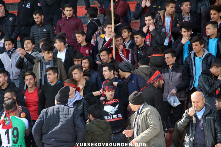 Yüksekova Belediyespor 4-1 mağup oldu 4