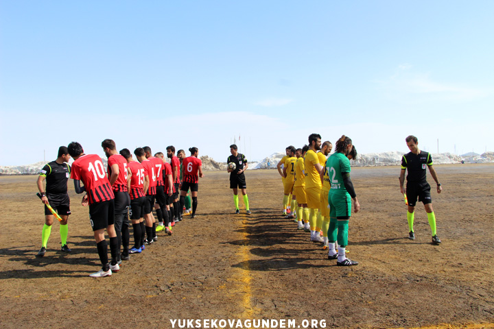 Yüksekova Belediyespor 4-1 mağup oldu 8