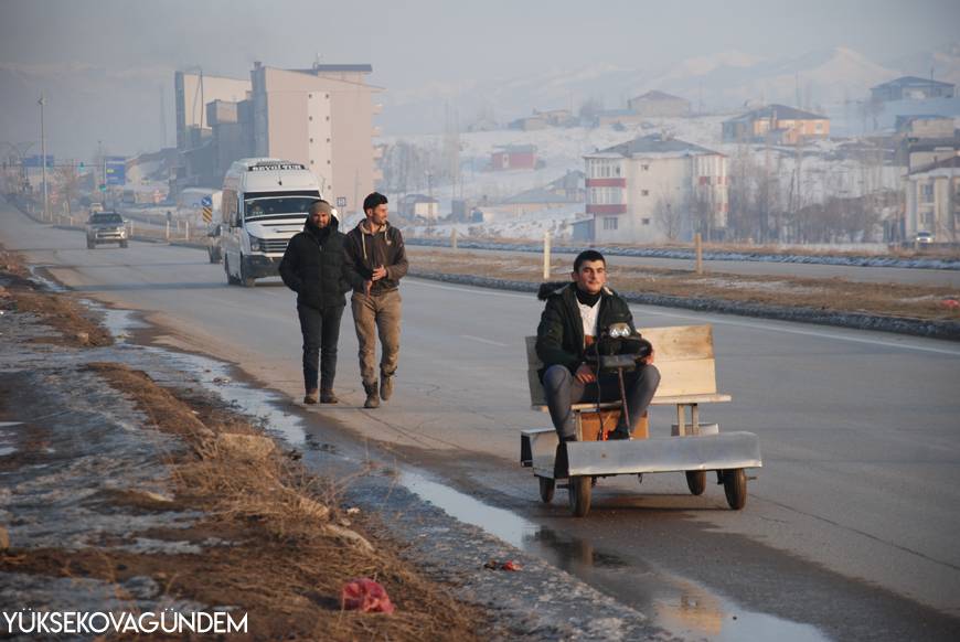 Yüksekovalı kardeşler hurda parçalarıyla elektrikli araba yaptılar 18