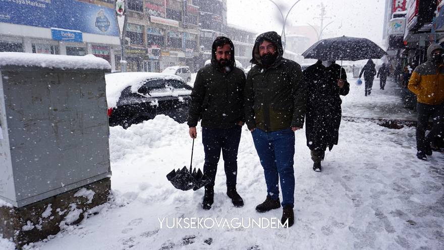 Yüksekova’da yoğun kar yağışı 13