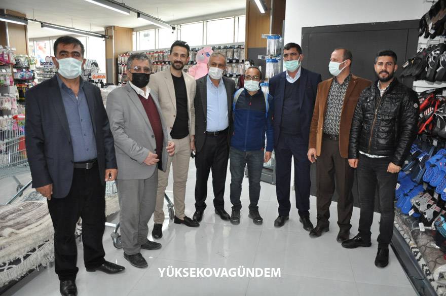 Yüksekova’da ‘Nişan Center AVM’ hizmete açıldı 27