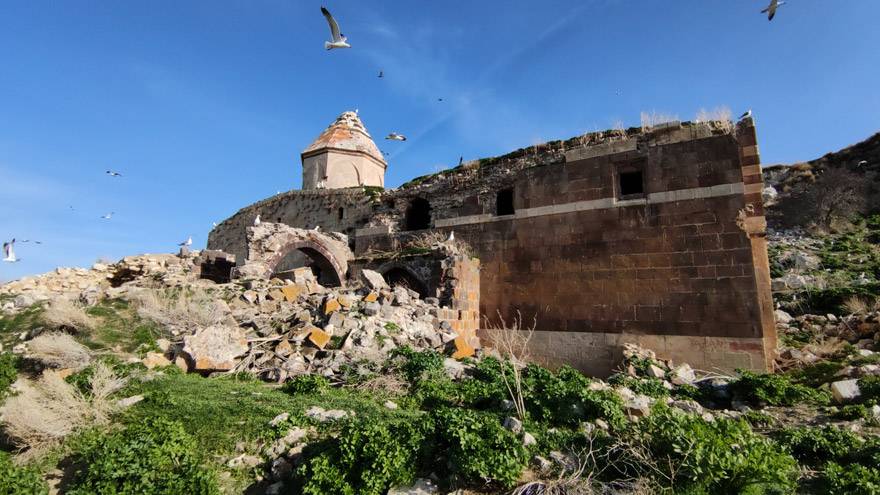 Van Gölü'nün el değmemiş güzelliği 'Çarpanak Adası' 5