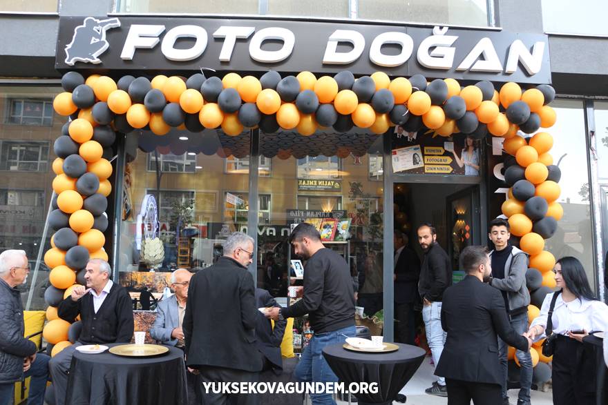 Yüksekova’da 'Foto Doğan’ İsimli İş Yeri Açıldı 4