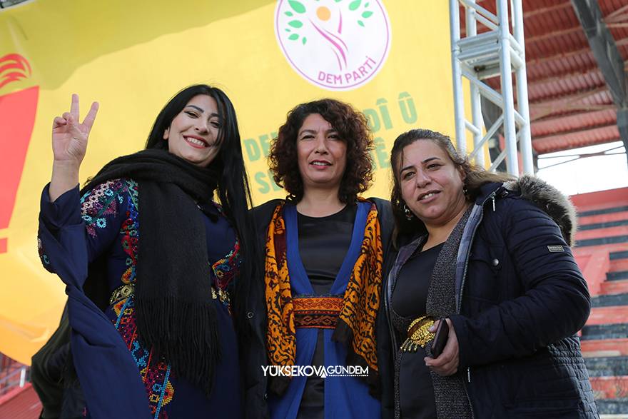 Yüksekova'da Newroz Kutlandı 13