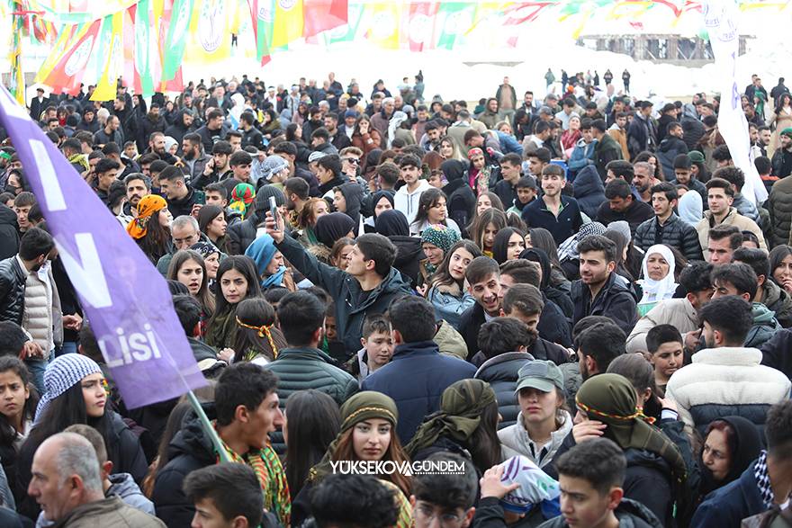 Yüksekova'da Newroz Kutlandı 24