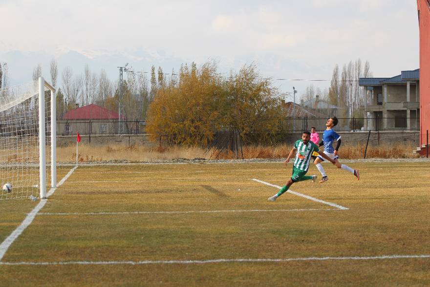 Yüksekova Belediyespor’dan farklı galibiyet 9-0’! 13