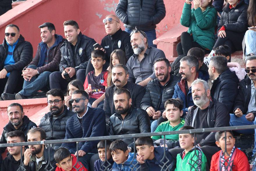 Yüksekova Belediyespor’dan farklı galibiyet 9-0’! 19