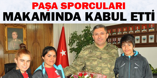 Paşa sporcuları makamında kabul etti