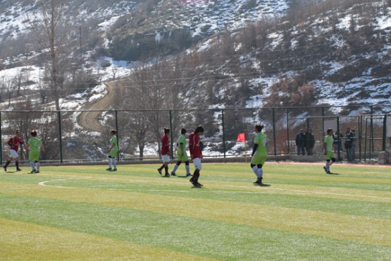 Bayan Futbol Takımı Rakibine Acımadı