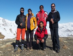 Hakkari dağlarında tur kayağı