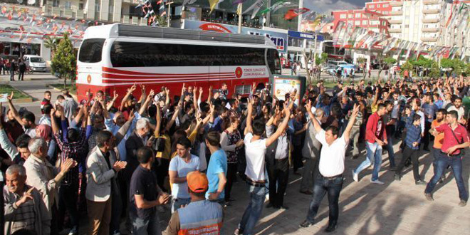 Erdoğan Mardin’de sırt dönerek protesto edildi