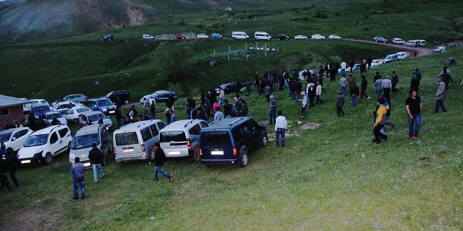 Erzurum’da halk operasyonu engelledi