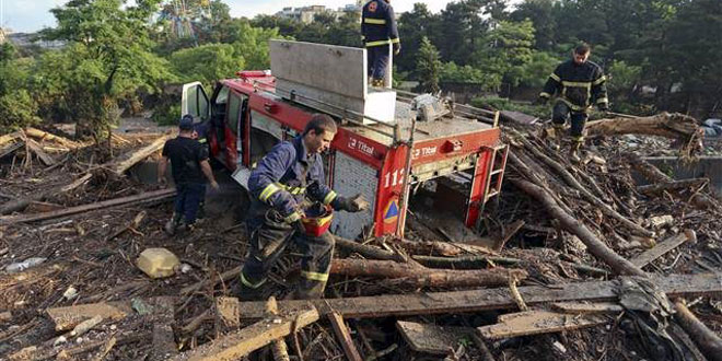 Gürcistan’da sel: 12 ölü