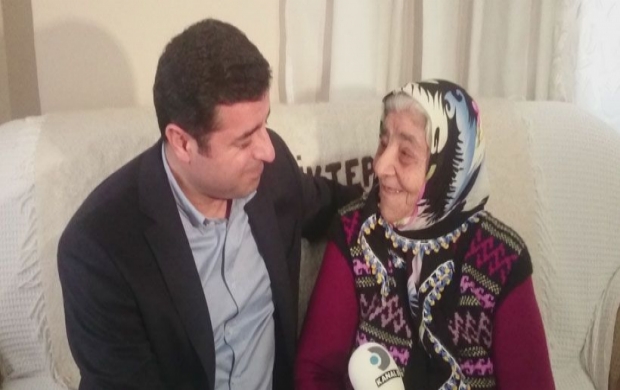 Demirtaş Fadime Göktepe’yi ziyaret etti