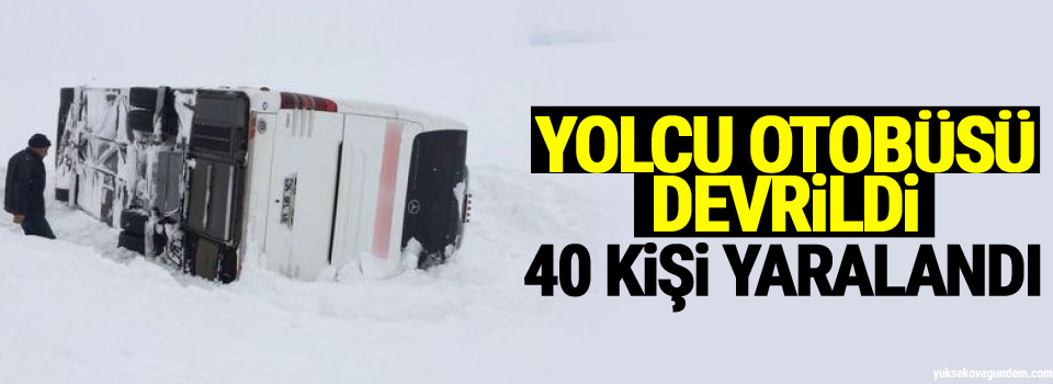 Yolcu otobüsü devrildi: 40 kişi yaralandı