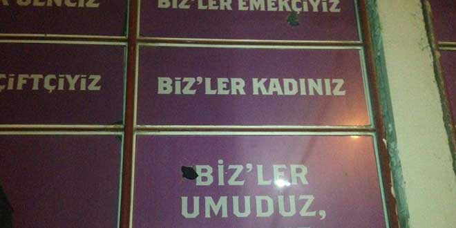 HDP ilçe binasına silahlı saldırı: 2 partili yaralandı