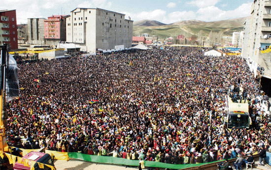 Yüksekova'da Newroz startı verildi