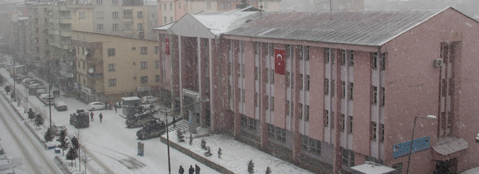 Hakkari’de kar yağışı başladı