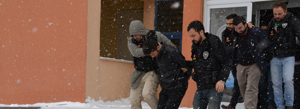 Hakkari’de uyuşturucu operasyonu: 13 gözaltı