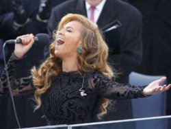 Beyonce: Milli marşı okurken playback yaptım