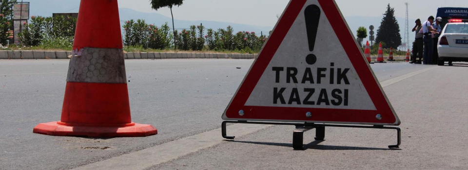 Trafik kazası: 1 ölü, 1 yaralı