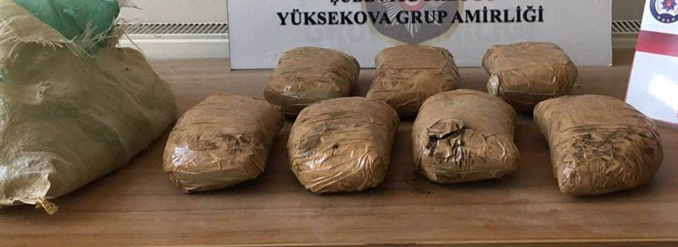 Yüksekova'da 7 kilo 180 gram eroin ele geçirildi