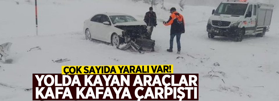 Yolda kayan araçlar kafa kafaya çarpıştı: 4 yaralı