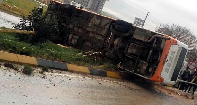 Gaziantep'te belediye otobüsü devrildi: 25 yaralı