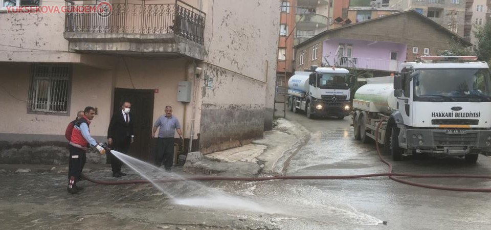 Hakkari'de cadde ve sokaklar yıkandı