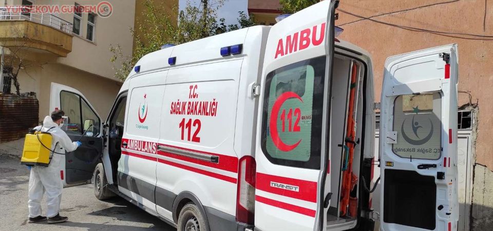 Hakkari'de ambulanslar dezenfekte edildi