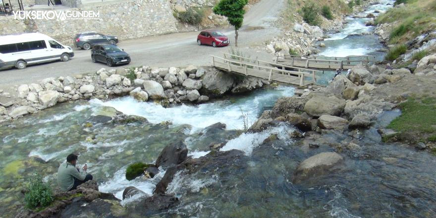 Bahçesaray’a ziyaretçi akını