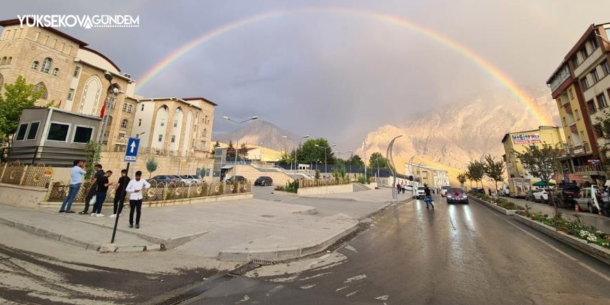 Hakkari'de gökkuşağı güzelliği