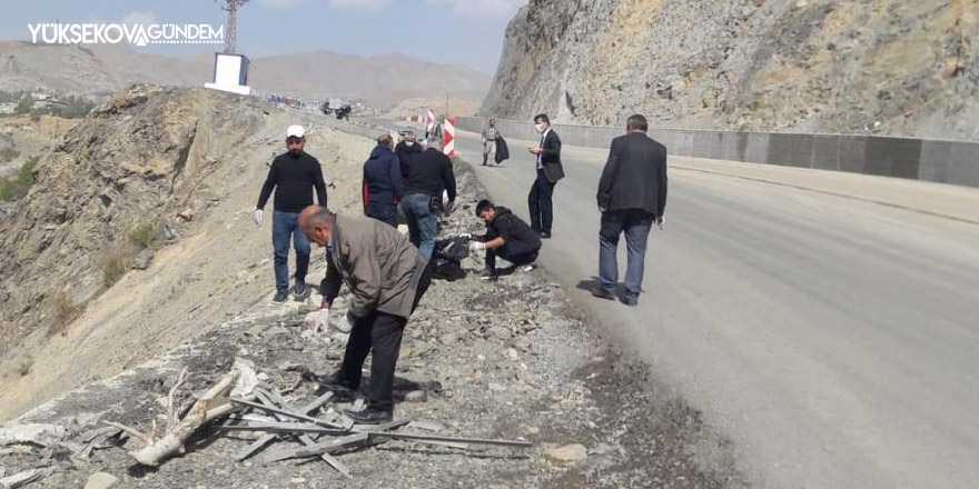 Hakkari-Van karayolu çöplerden temizlendi