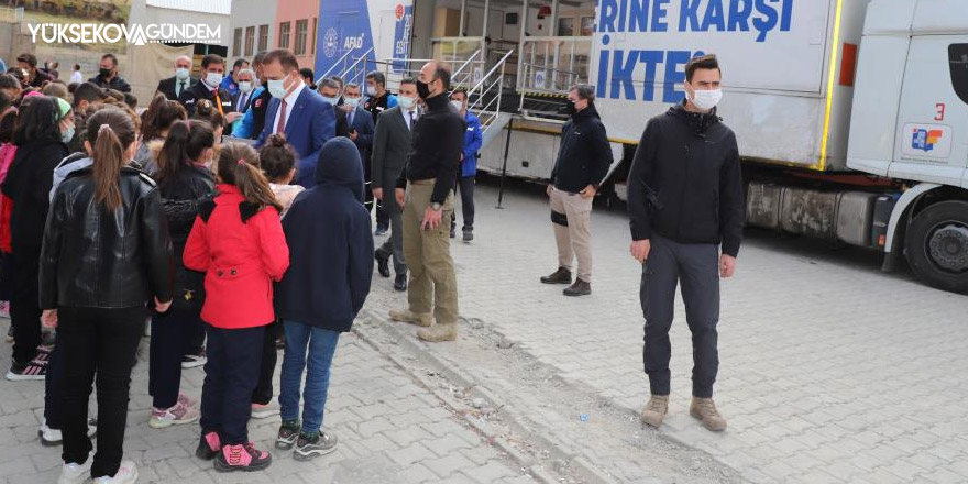 Deprem simülasyon tırı Hakkari’de