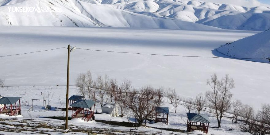 Mart ayına rağmen Dilimli Barajı’nın buzları çözülmedi