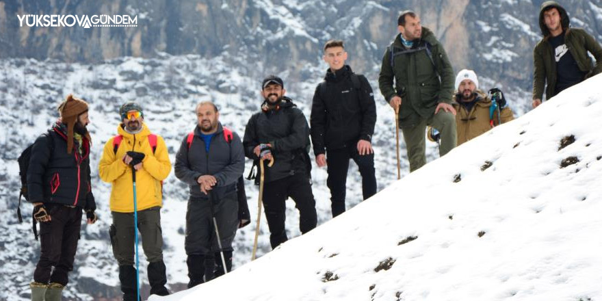 Derecik'te doğa yürüyüşü