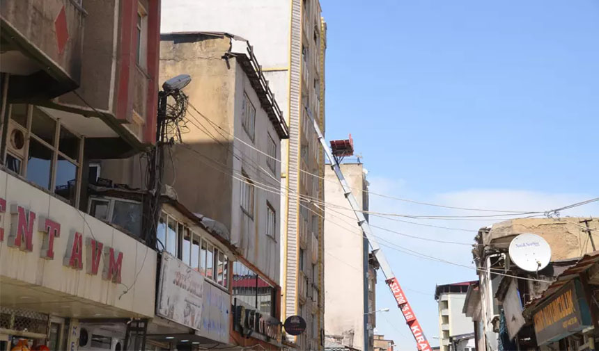 Yıkılacak binaların sahipleri: "Esnafımız mağdur edilmeyecek"