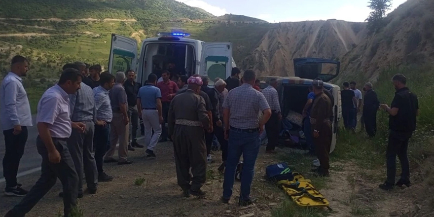 Hakkari-Yüksekova karayolunda kaza