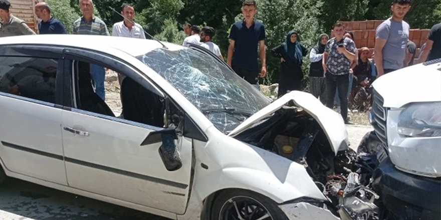 Hakkari'de trafik kazası