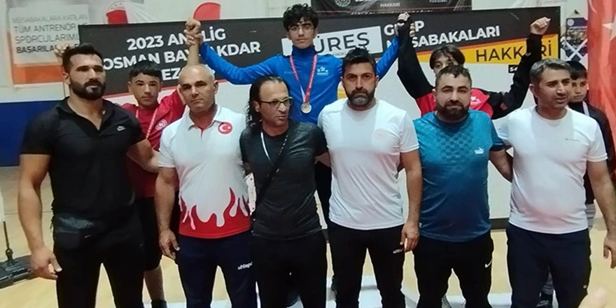 Güreşte Yüksekovalı Sporcu bölge Şampiyonu oldu