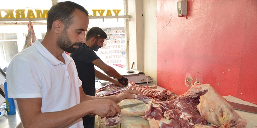 Yüksekova’da kasaplar yapılan zamlara isyan etti