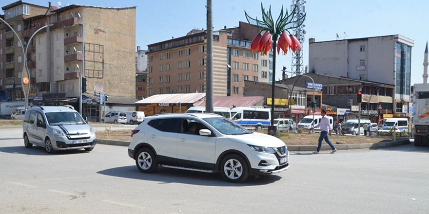 Yüksekova’da trafiğe kayıtlı araç sayısı belli oldu