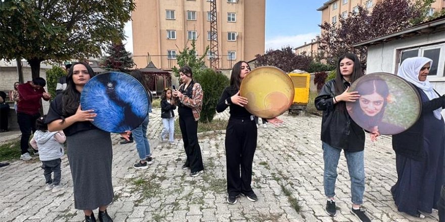 Yüksekova'da özel gereksinimli öğrencilere müzik şenliği düzenlendi