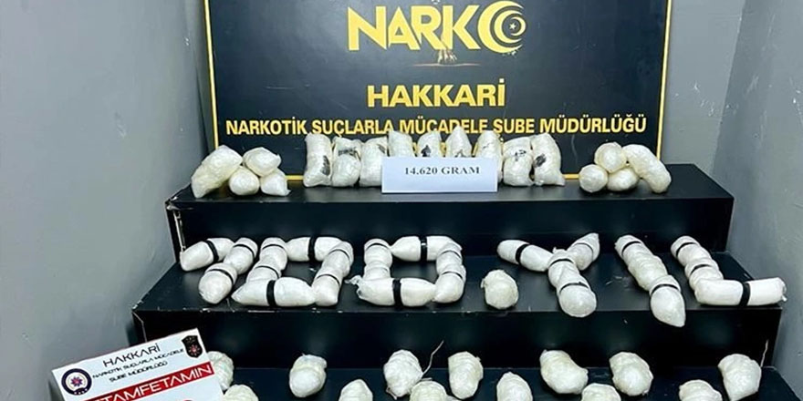 Hakkari’de durdurulan araçta 14 kilo uyuşturucu madde ele geçirildi