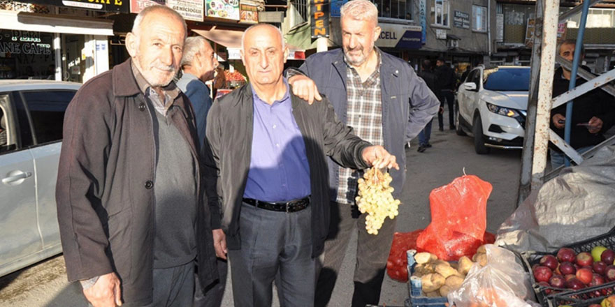 Yüksekova'da kış meyve ve sebzeleri tezgahlarda yerini aldı