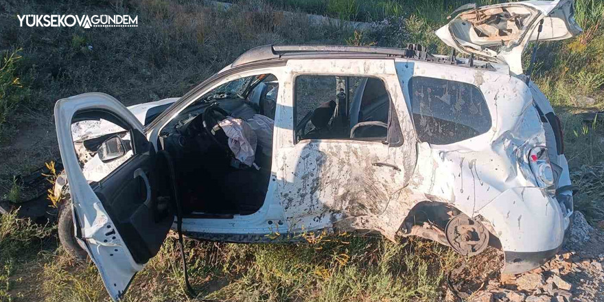 Yüksekova-Van karayolunda kaza 3 yaralı